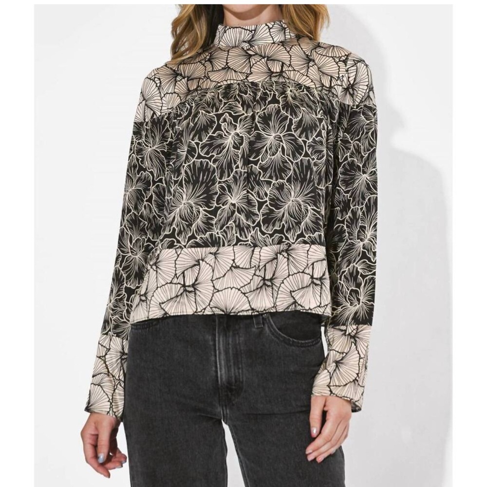 Adelyn Rae NWT S BLOUSE - Picture 2 of 5